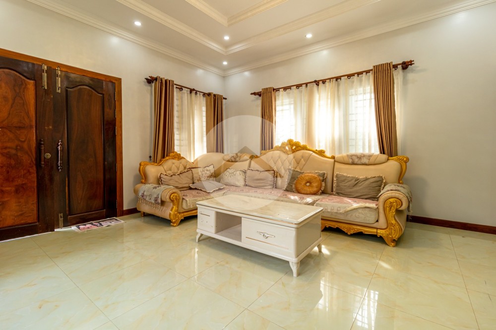 4 Bedroom Villa For Rent - Svay Dangkum, Siem Reap - Image 5