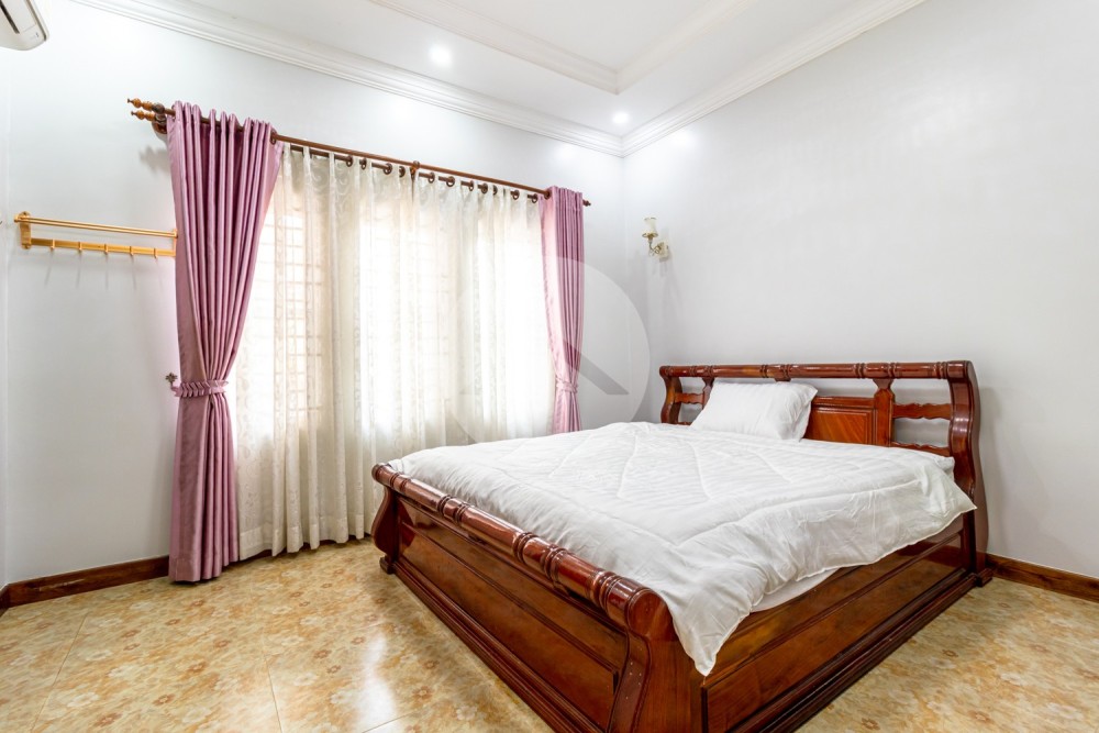 4 Bedroom Villa For Rent - Svay Dangkum, Siem Reap - Image 7