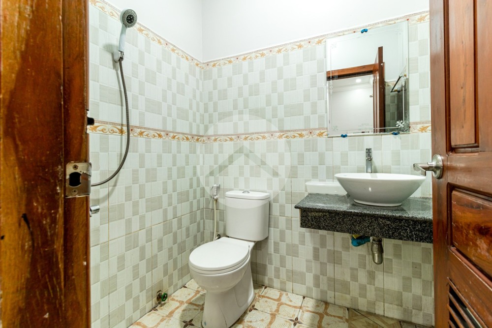 4 Bedroom Villa For Rent - Svay Dangkum, Siem Reap - Image 14