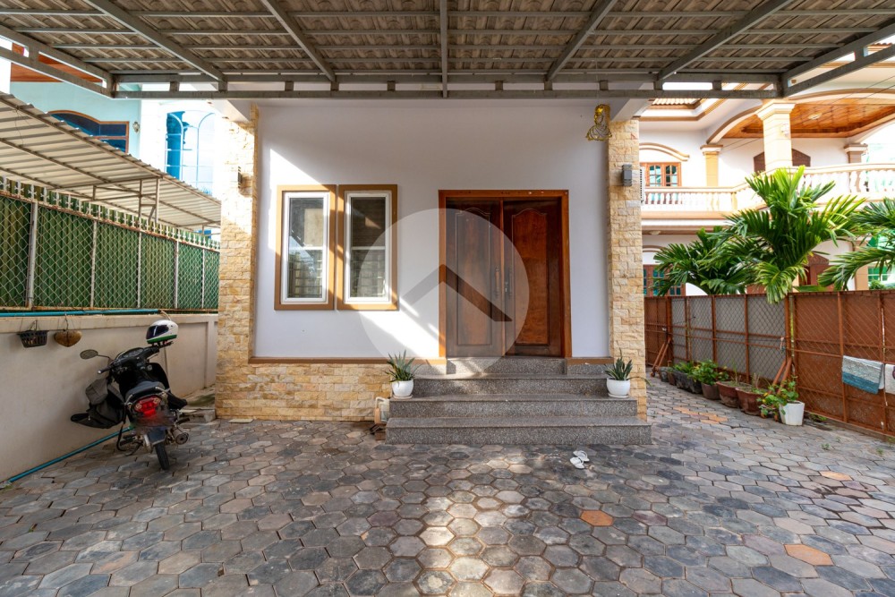 4 Bedroom Villa For Rent - Svay Dangkum, Siem Reap - Image 2