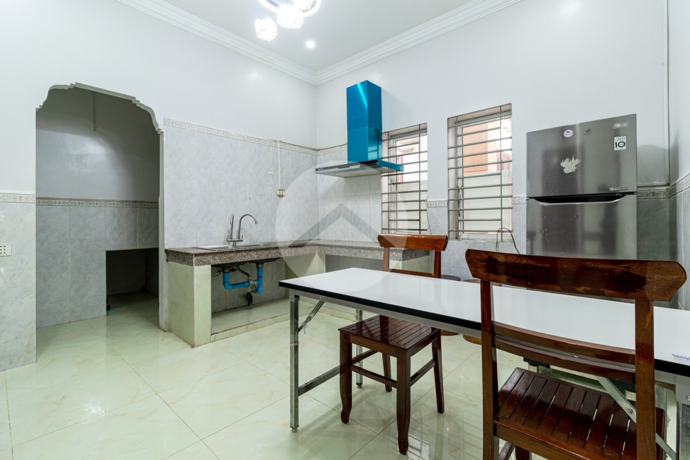 4 Bedroom Villa For Rent - Svay Dangkum, Siem Reap - Image 16