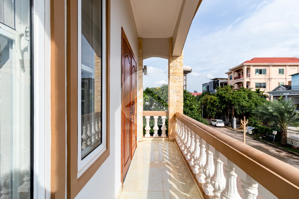 4 Bedroom Villa For Rent - Svay Dangkum, Siem Reap - Image 27