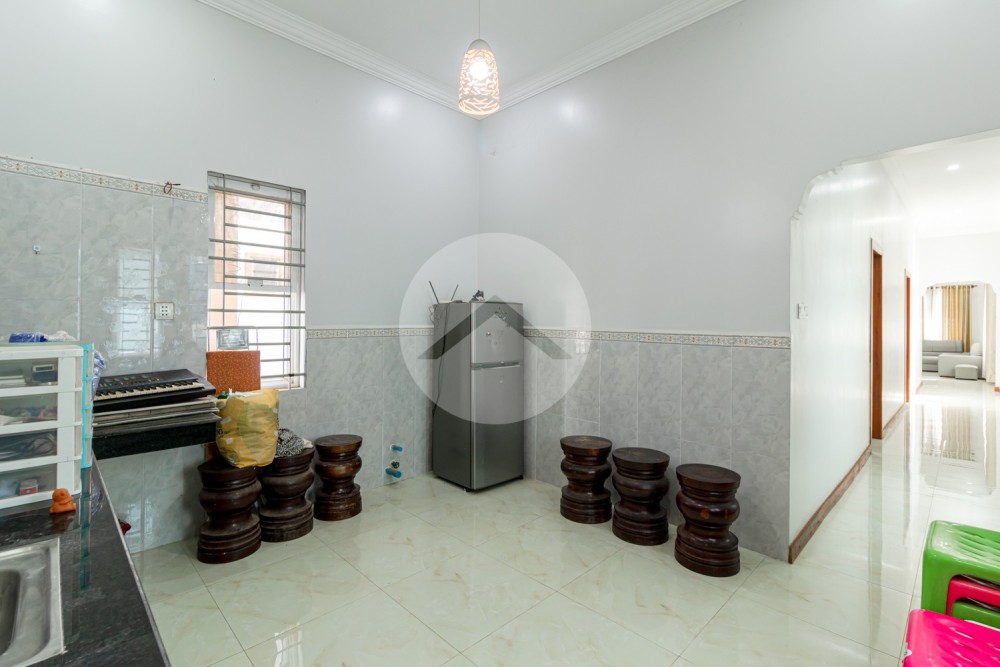 4 Bedroom Villa For Rent - Svay Dangkum, Siem Reap - Image 20
