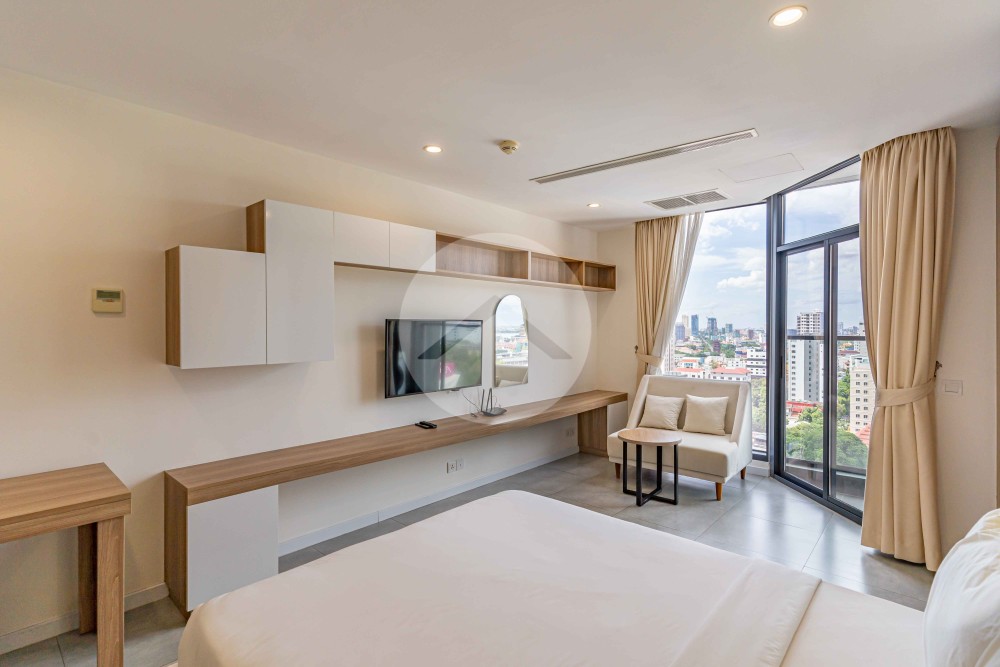 39 Sqm Studio Condo For Rent - The Penthouse, Tonle Bassac, Phnom Penh - Image 8