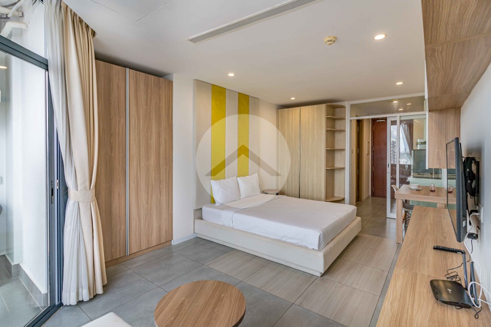 39 Sqm Studio Condo For Rent - The Penthouse, Tonle Bassac, Phnom Penh - Image 2