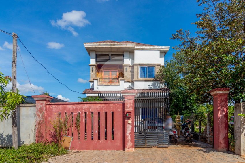 4 Bedroom House For Sale - Svay Dangkum, Siem Reap