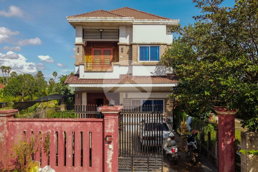 4 Bedroom House For Sale - Svay Dangkum, Siem Reap