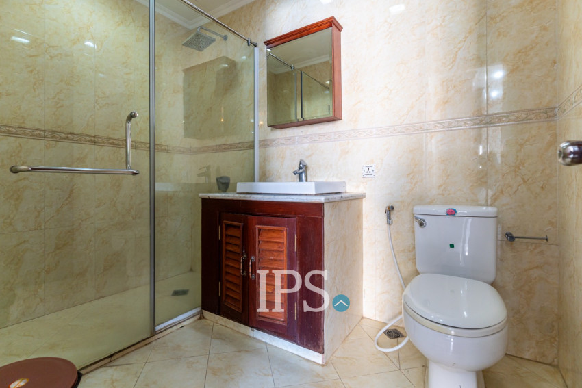 1 Bedroom Serviced Apartment For Rent - Toul Tom Poung 1, Phnom Penh