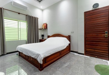 2 Bedroom Villa For Rent - Kandaek, Siem Reap thumbnail