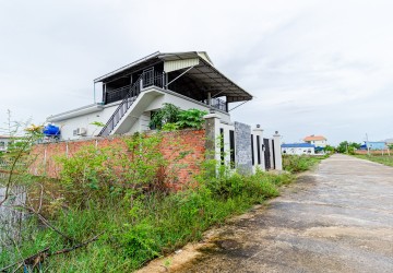 2 Bedroom Villa For Rent - Kandaek, Siem Reap thumbnail