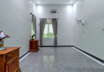 2 Bedroom Villa For Rent - Kandaek, Siem Reap thumbnail