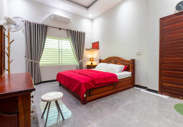 2 Bedroom House For Rent - Kandaek, Siem Reap thumbnail