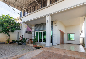 2 Bedroom House For Rent - Kandaek, Siem Reap thumbnail