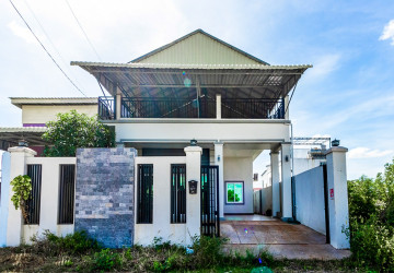 2 Bedroom House For Rent - Kandaek, Siem Reap thumbnail