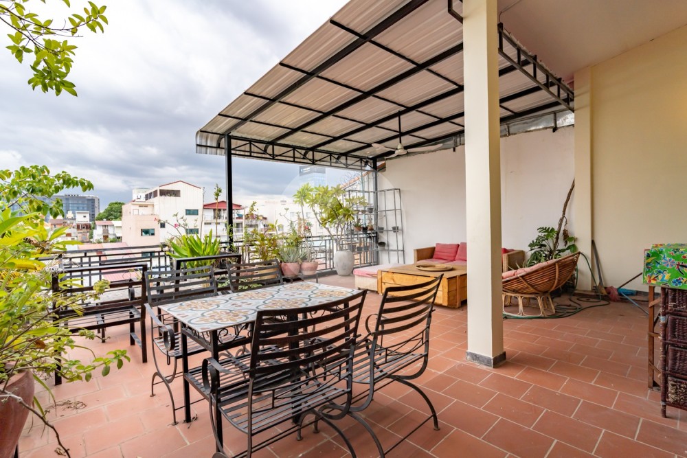 Renovated Duplex 2 Bedroom Apartment For Rent - Phsar Chas, Phnom Penh - Image 17