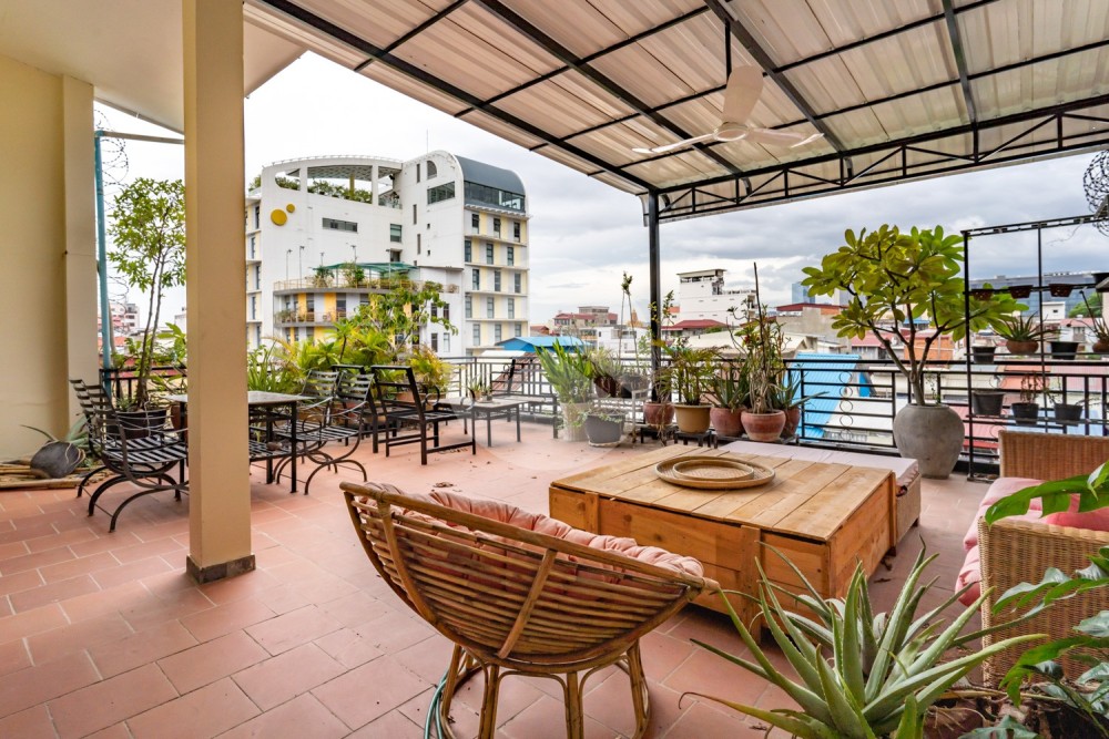 Renovated Duplex 2 Bedroom Apartment For Rent - Phsar Chas, Phnom Penh - Image 18