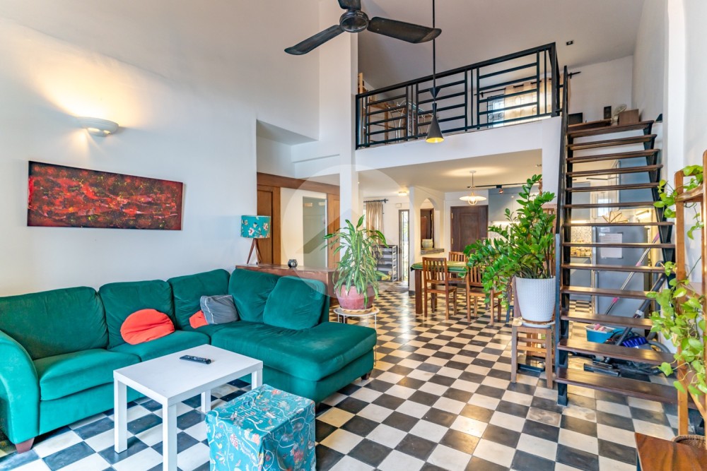 Renovated Duplex 2 Bedroom Apartment For Rent - Phsar Chas, Phnom Penh