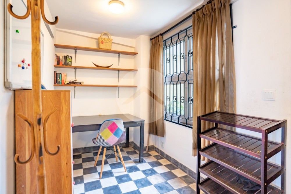 Renovated Duplex 2 Bedroom Apartment For Rent - Phsar Chas, Phnom Penh - Image 8