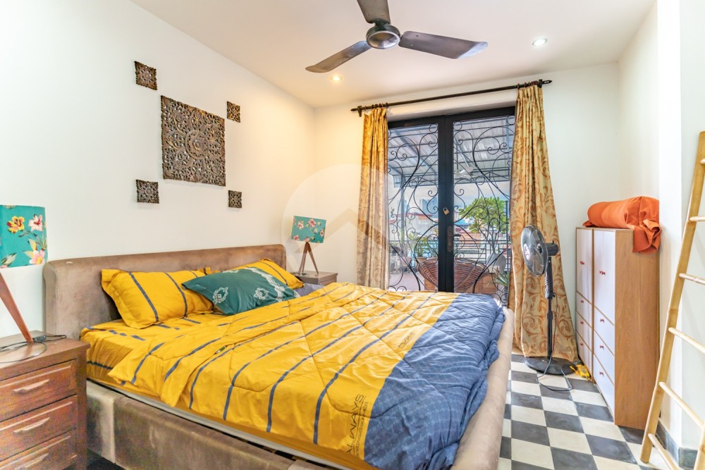 Renovated Duplex 2 Bedroom Apartment For Rent - Phsar Chas, Phnom Penh - Image 9