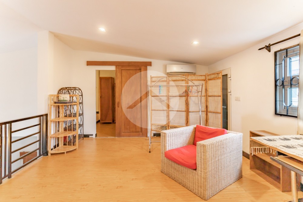 Renovated Duplex 2 Bedroom Apartment For Rent - Phsar Chas, Phnom Penh - Image 15