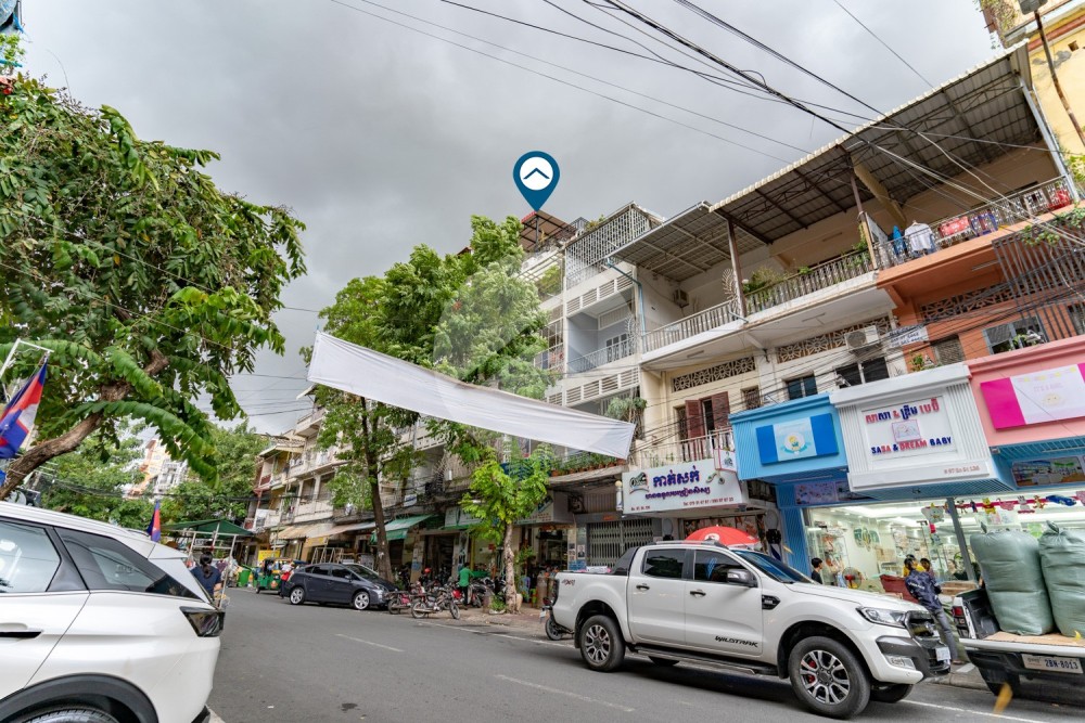 Renovated Duplex 2 Bedroom Apartment For Rent - Phsar Chas, Phnom Penh - Image 25