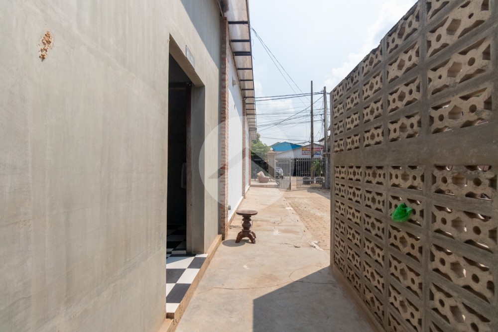 1 Bedroom Commercial Space For Rent - Svay Dangkum, Siem Reap - Image 10