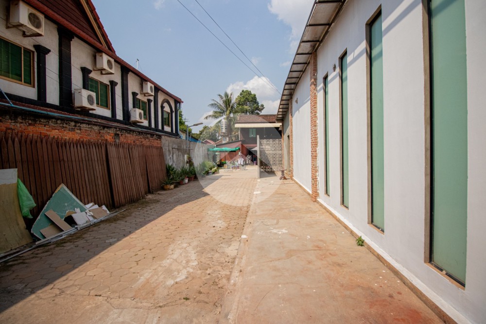 1 Bedroom Commercial Space For Rent - Svay Dangkum, Siem Reap - Image 9