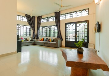 3 Bedroom Apartment For Rent - Svay Dangkum, Siem Reap thumbnail