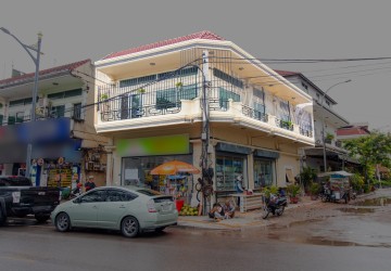 3 Bedroom Apartment For Rent - Svay Dangkum, Siem Reap thumbnail