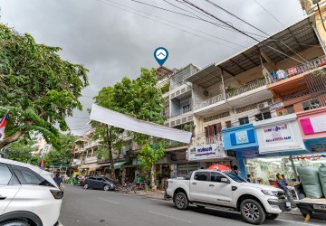 Renovated Loft Apartment For Rent - Phsar Chas, Phnom Penh thumbnail