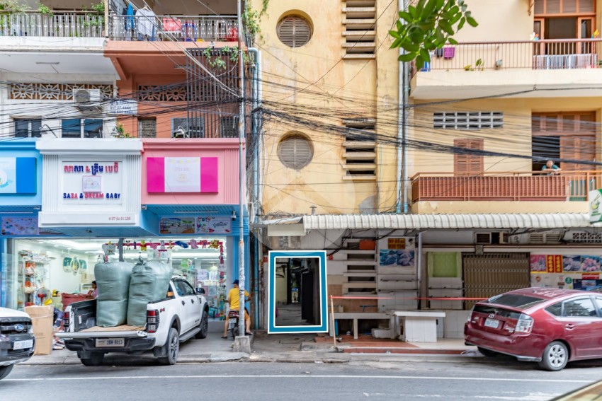 Renovated Loft Apartment For Rent - Phsar Chas, Phnom Penh