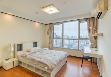 3 Bedroom Condo For Rent - De Castle Royal, BKK1, Phnom Penh thumbnail