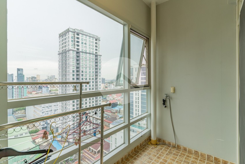 3 Bedroom Condo For Rent - De Castle Royal, BKK1, Phnom Penh