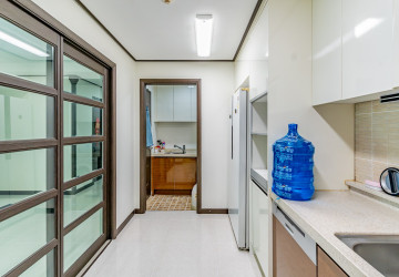 3 Bedroom Condo For Rent - De Castle Royal, BKK1, Phnom Penh thumbnail