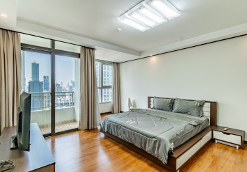 3 Bedroom Condo For Rent - De Castle Royal, BKK1, Phnom Penh thumbnail