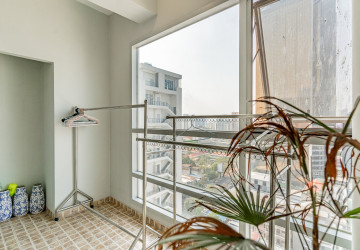 3 Bedroom Condo For Rent - De Castle Royal, BKK1, Phnom Penh thumbnail