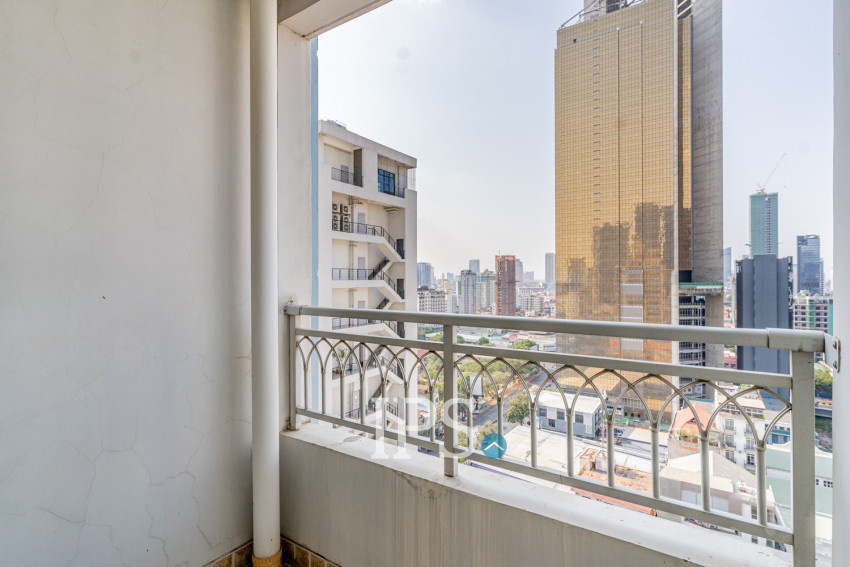 3 Bedroom Condo For Rent - De Castle Royal, BKK1, Phnom Penh