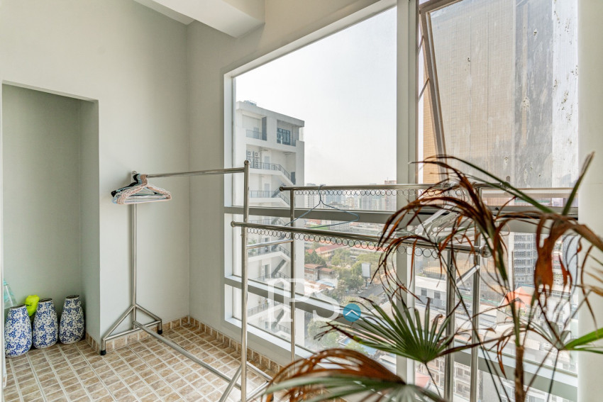 3 Bedroom Condo For Rent - De Castle Royal, BKK1, Phnom Penh