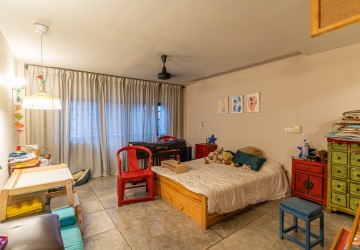 Renovated 3 Bedroom Duplex Apartment For Sale - Phsar Kandal 2, Phnom Penh thumbnail