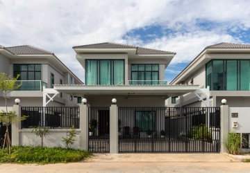 4 Bedroom Villa For Sale - Svay Thom, Kandaek, Siem Reap thumbnail