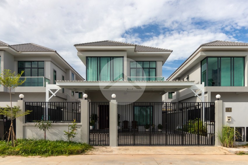 4 Bedroom Villa For Sale - Svay Thom, Kandaek, Siem Reap