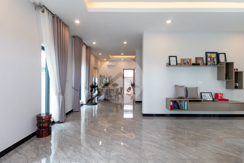 4 Bedroom Villa For Rent - Svay Thom, Kandaek, Siem Reap