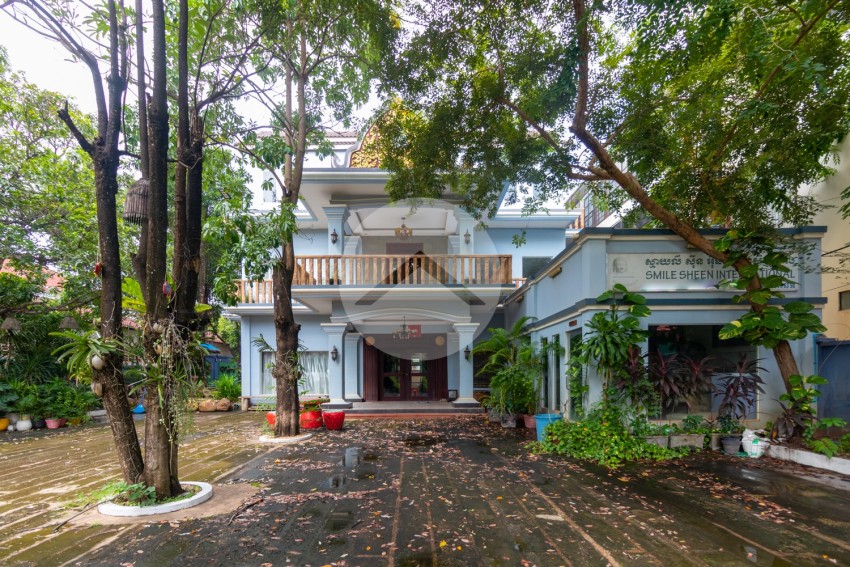 21 Bedroom Hotel For Sale - Svay Dangkum, Siem Reap