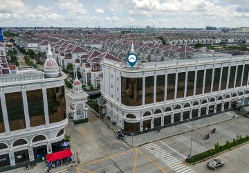 Double Shophouse For Rent - Chrang Chamres 1, Phnom Penh thumbnail