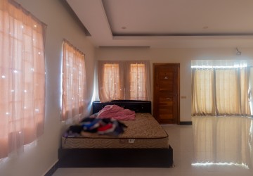 3 Bedroom Villa For Sale - Svay Dangkum, Siem Reap thumbnail