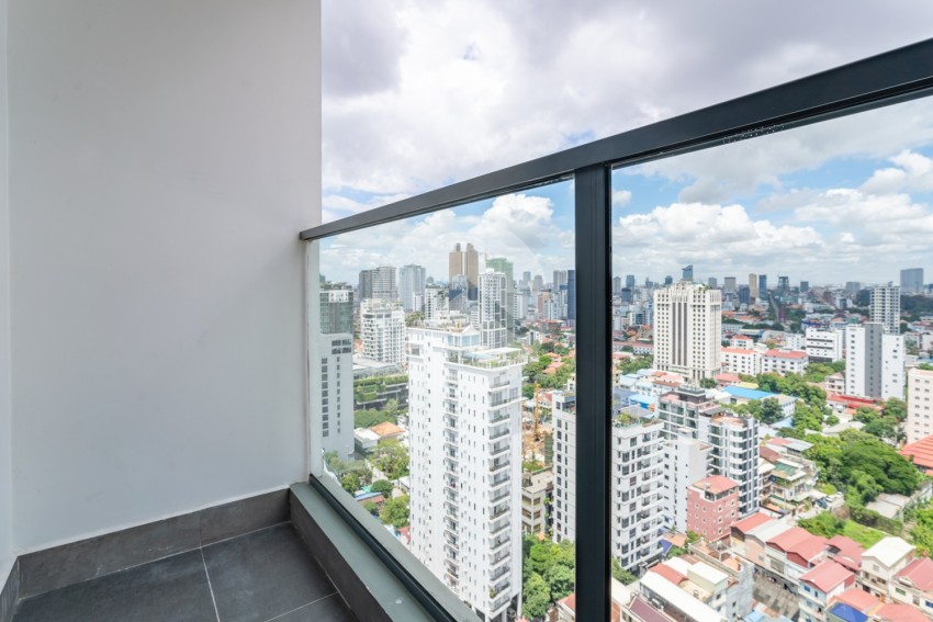 40 Sqm Studio  Condo For Rent - The Penthouse, Tonle Bassac, Phnom Pen