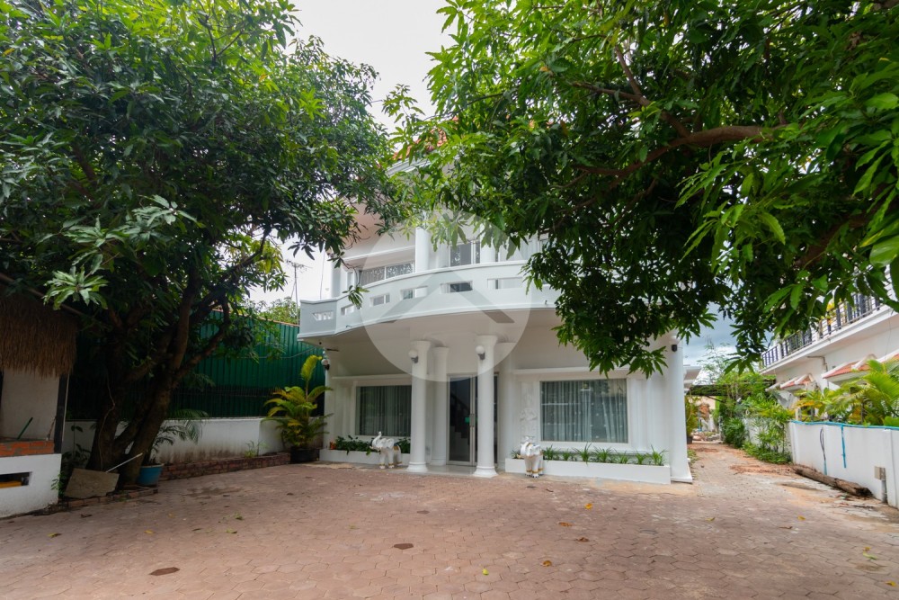 15 Bedroom Guesthouse For Rent - Svay Dangkum, Siem Reap - Image 21