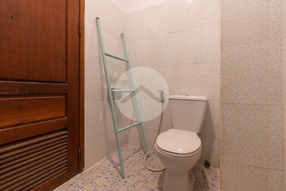 15 Bedroom Guesthouse For Rent - Svay Dangkum, Siem Reap - Image 19