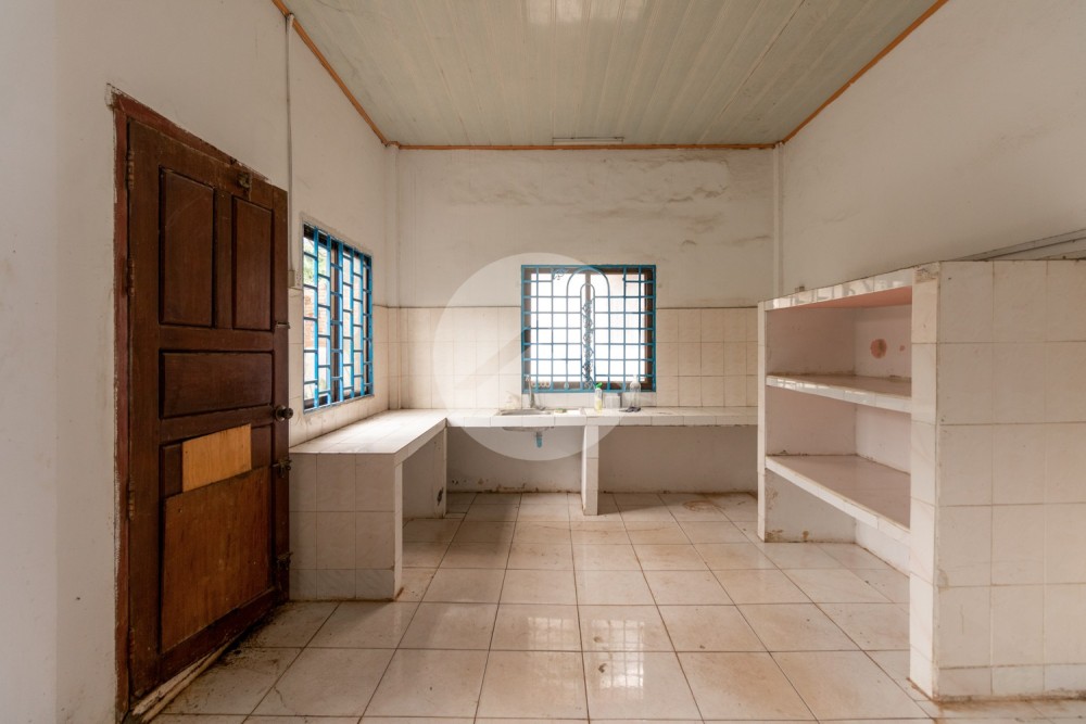 15 Bedroom Guesthouse For Rent - Svay Dangkum, Siem Reap - Image 13