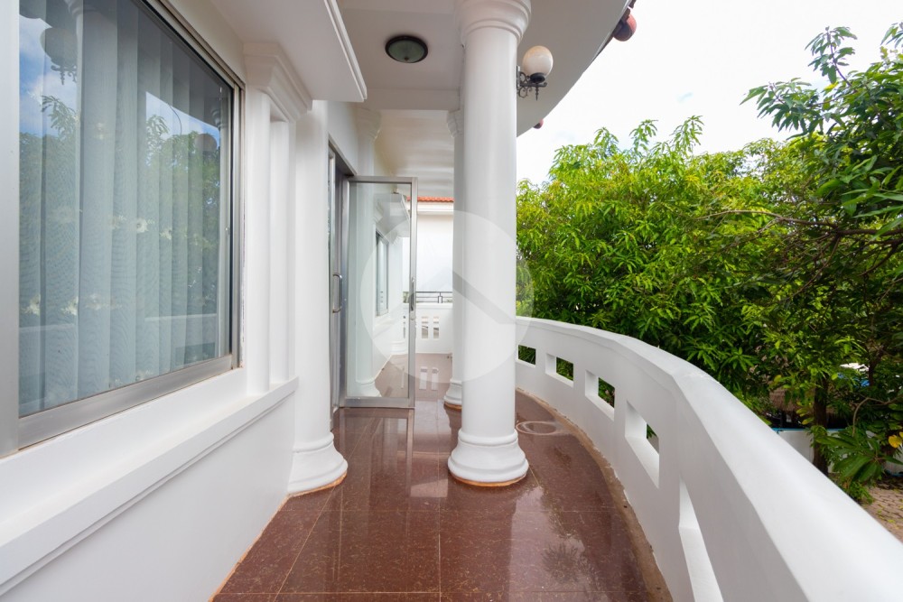 15 Bedroom Guesthouse For Rent - Svay Dangkum, Siem Reap - Image 16